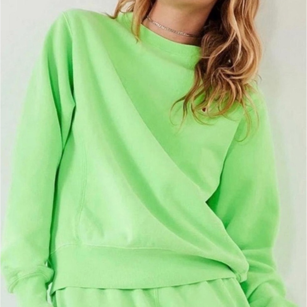 Champion Sweatshirt - Picture 7 of 8